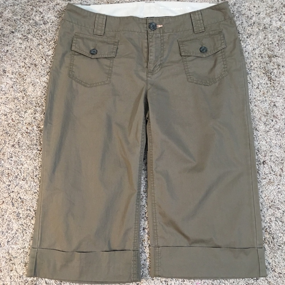 Banana Republic NWT Capri Pants